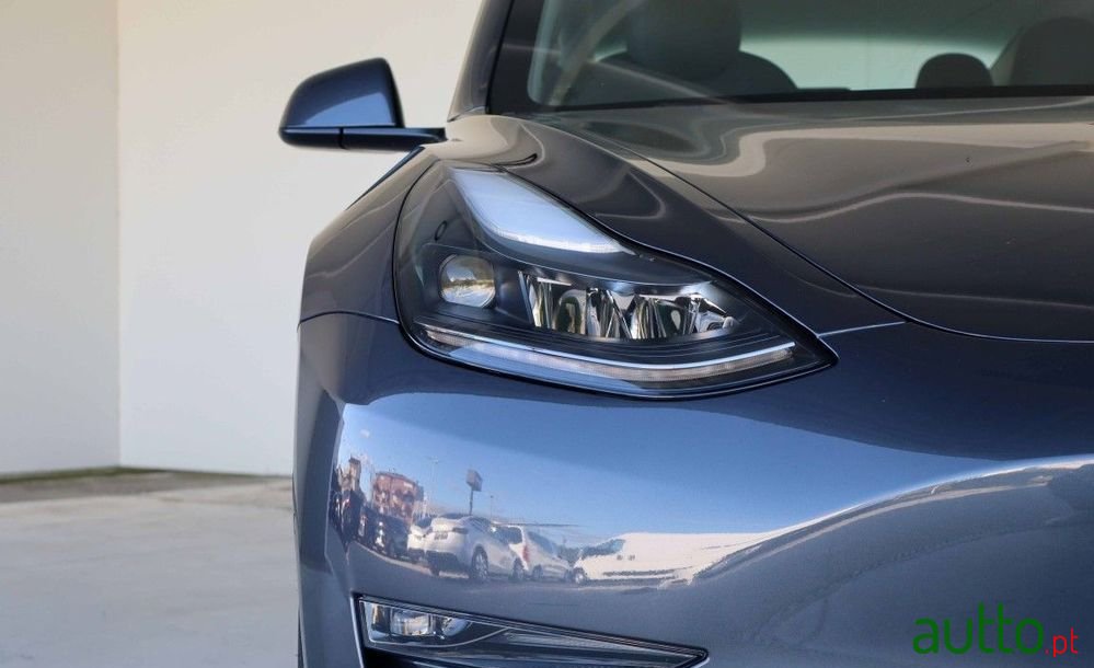 2022' Tesla Model 3 photo #3