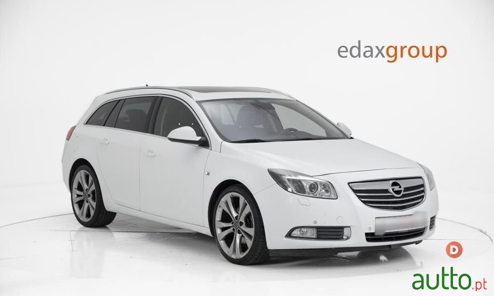 2010' Opel Insignia Sports Tourer photo #1