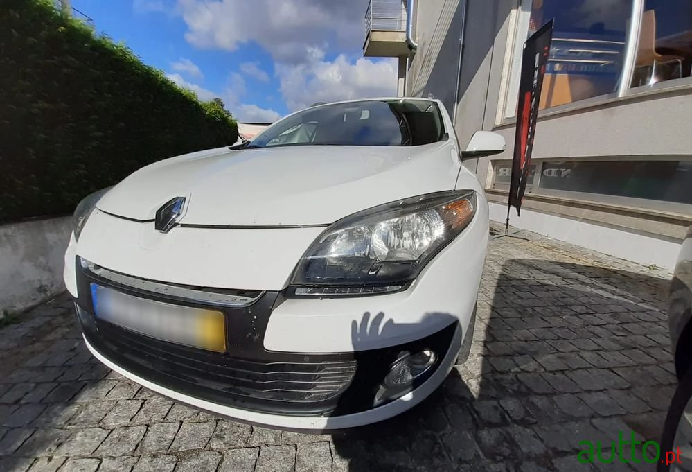 2013' Renault Mégane Sport Tourer photo #4