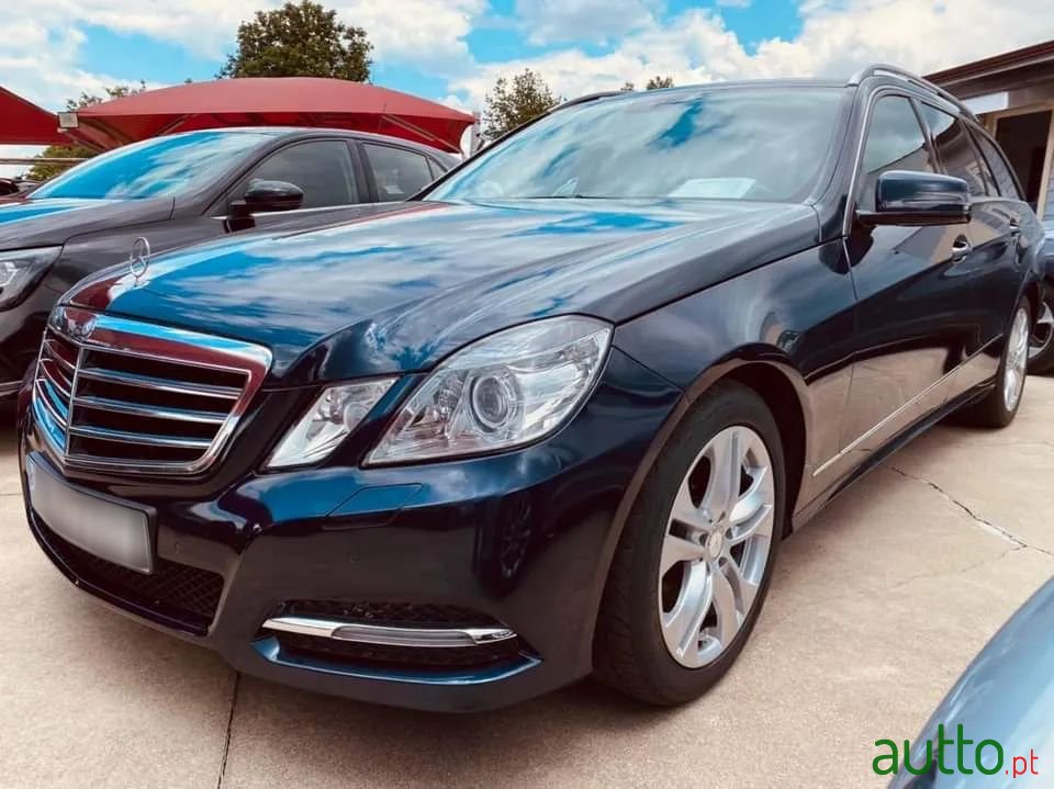 2013' Mercedes-Benz E-250 photo #5