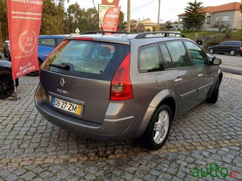 2005' Renault Megane Break photo #2