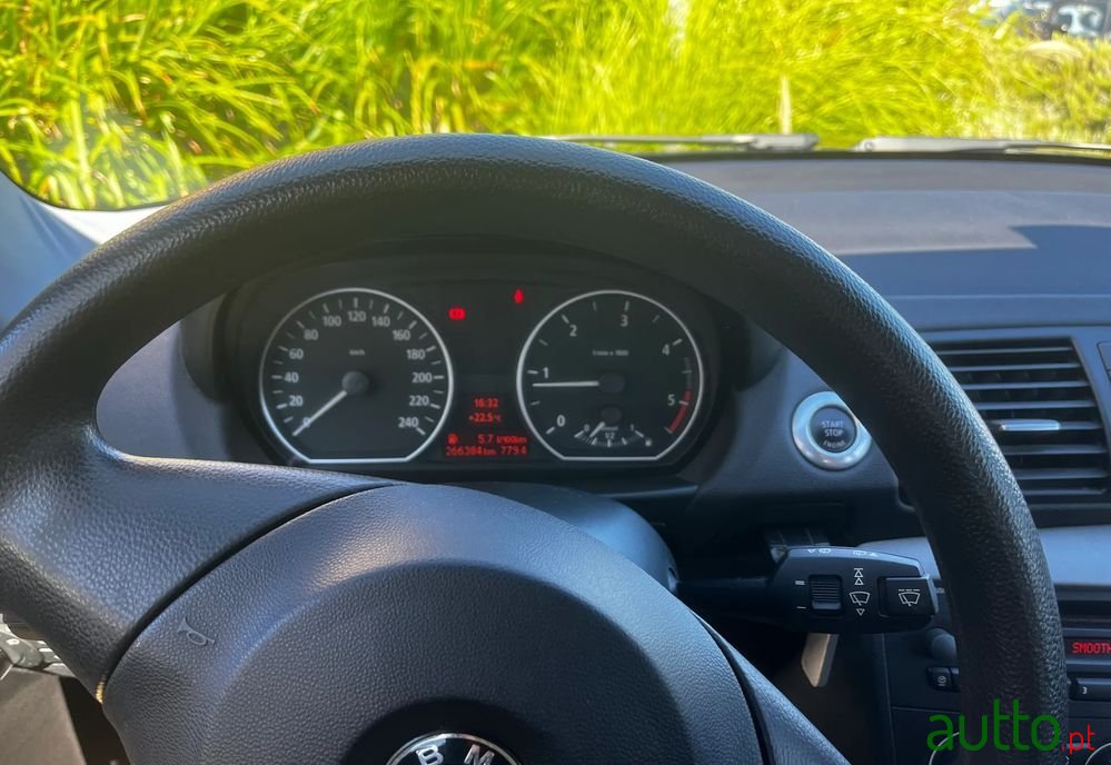 2005' BMW 118 D Confort photo #4