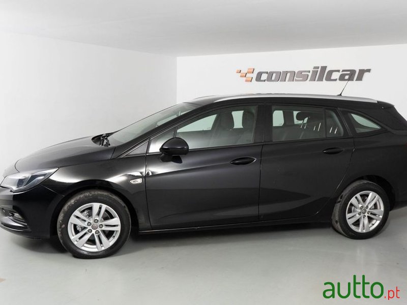 2018' Opel Astra Sports Tourer photo #6