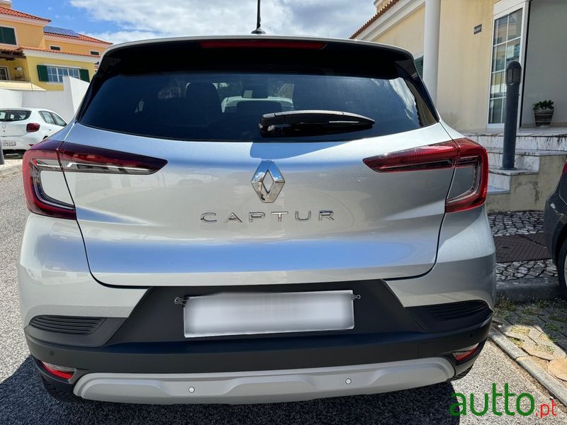 2022' Renault Captur photo #3