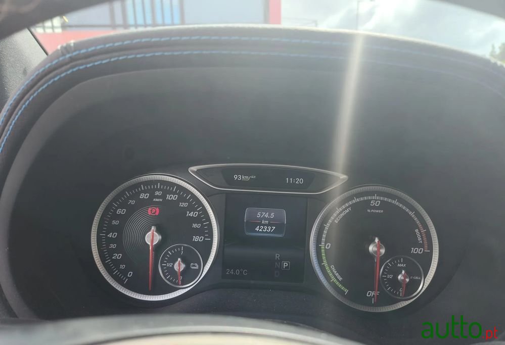 2018' Mercedes-Benz B Electric Drive photo #5