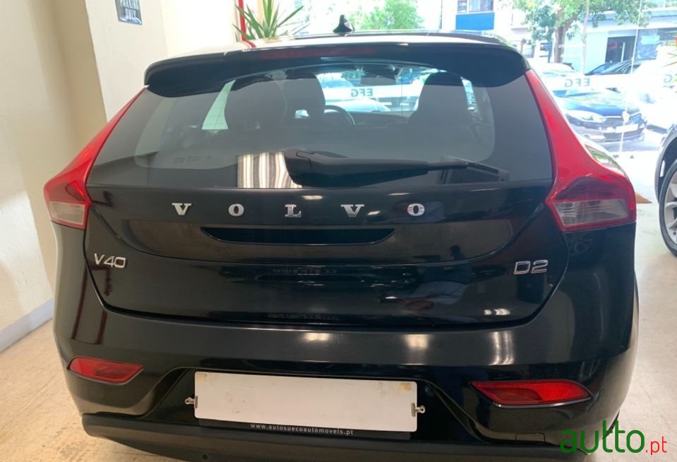 2015' Volvo V40 photo #5