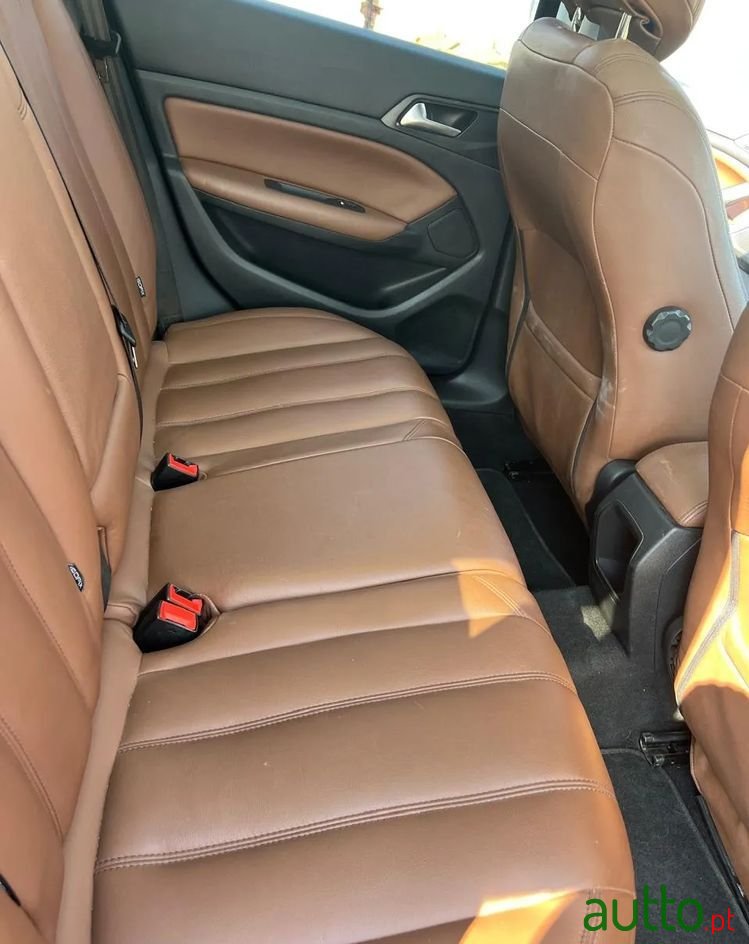 2015' Peugeot 308 Sw photo #4