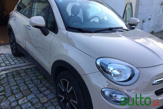 2017' Fiat 500X photo #3