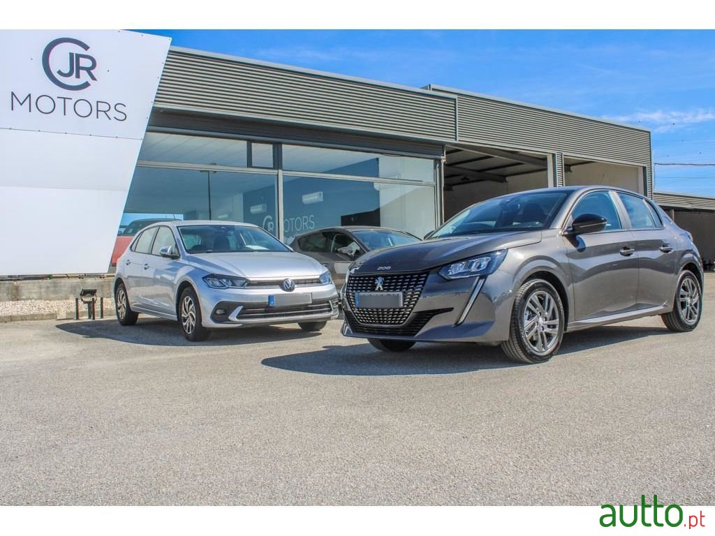 2022' Peugeot 208 photo #2