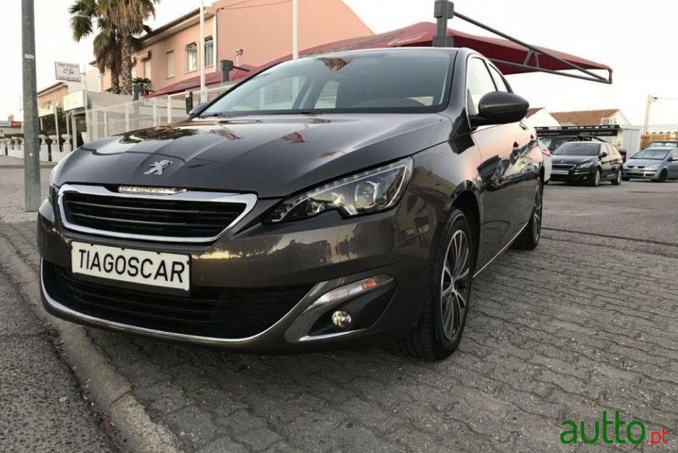 2015' Peugeot 308 1.6 Bluehdi Allure photo #1