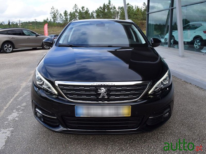 2020' Peugeot 308 Sw photo #2