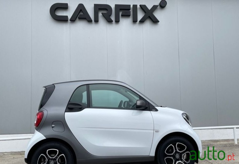 2017' Smart Fortwo photo #2