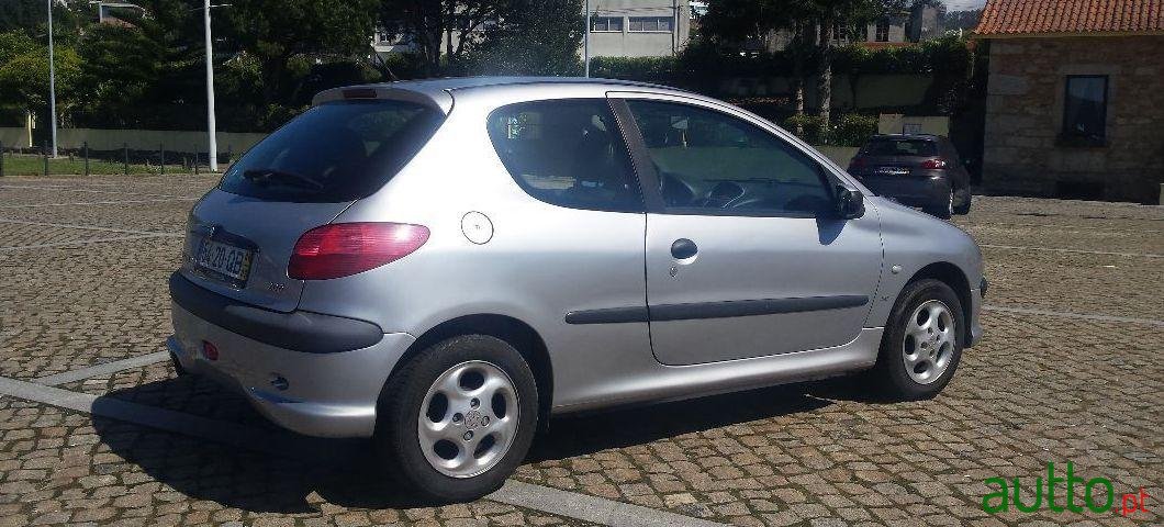 2000' Peugeot 206 Xs photo #2