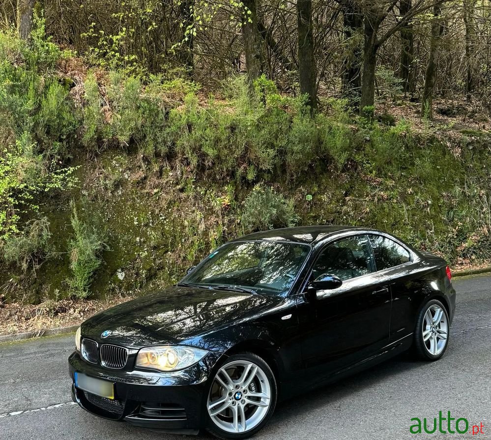 2009' BMW 135 Ia photo #4