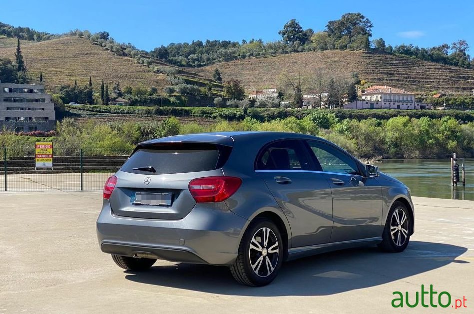 2015' Mercedes-Benz A-180 photo #2