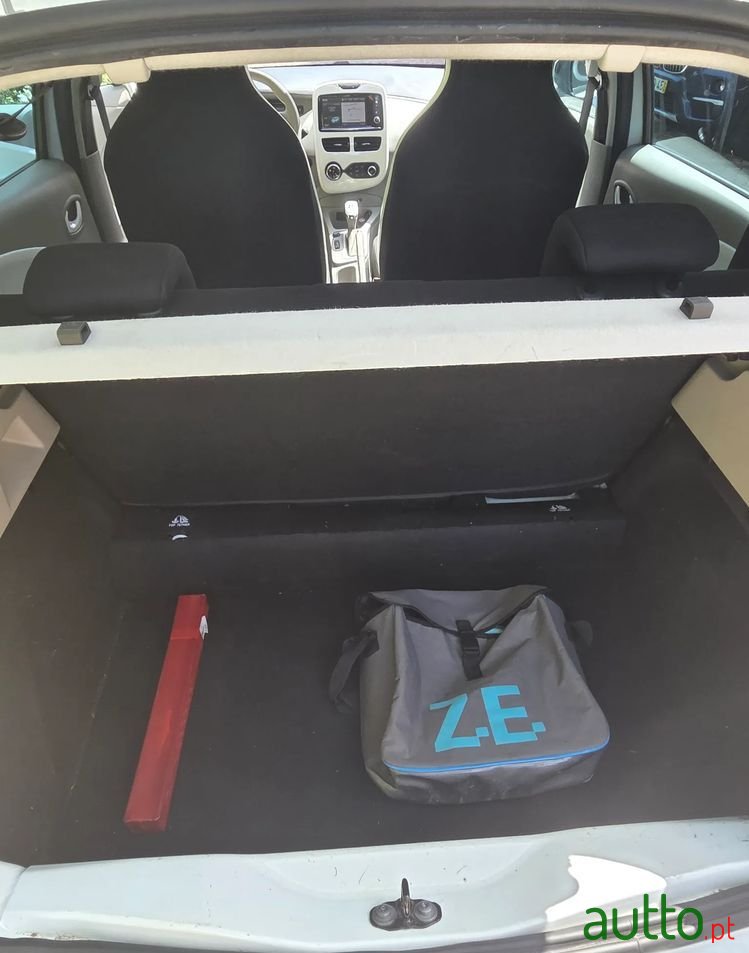 2016' Renault Zoe (S/ Bateria) 22 Kwh Zen photo #3