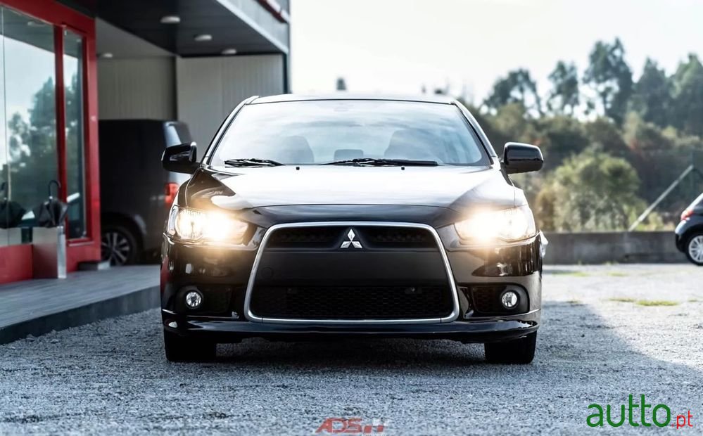 2010' Mitsubishi Lancer Sportback photo #3