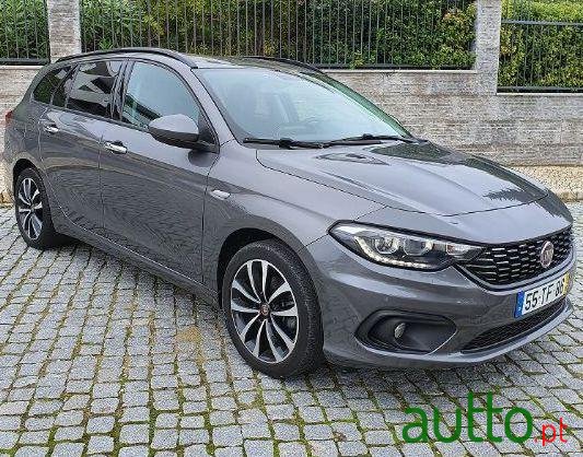 2017' Fiat Tipo Station Wagon photo #4