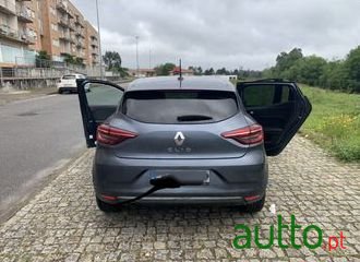 2020' Renault Clio photo #2