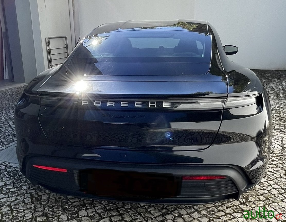 2021' Porsche Taycan 4s photo #6