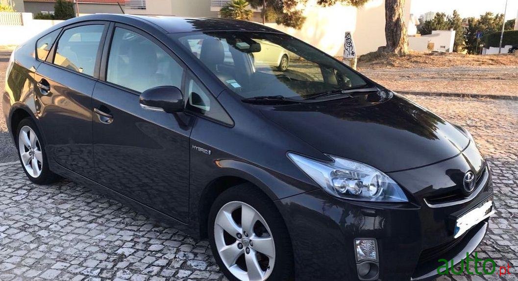 2010' Toyota Prius photo #1