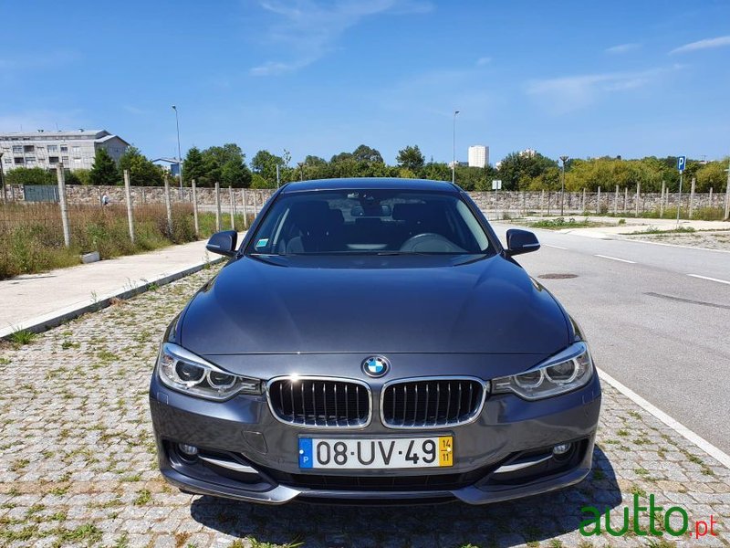 2014' BMW 318 Sport photo #2