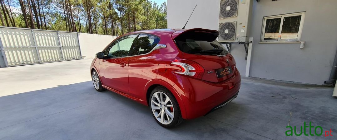 2013' Peugeot 208 photo #5