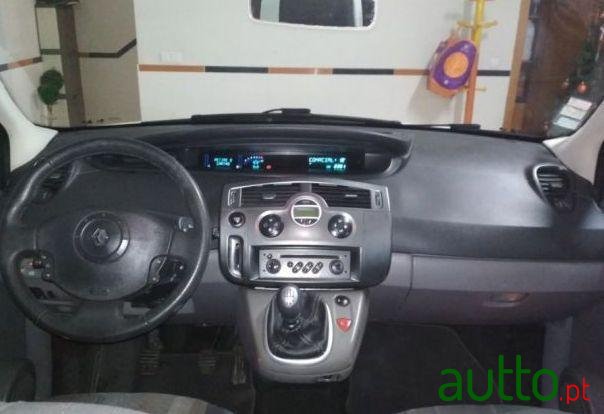 2006' Renault Scenic 1.5 Dci 105 Cv photo #4