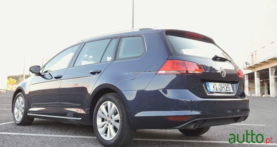 2015' Volkswagen Golf Variant photo #1