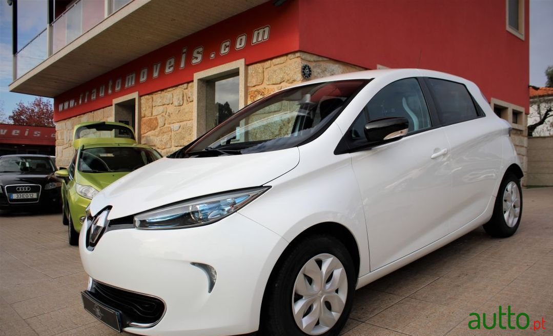 2015' Renault Zoe photo #2