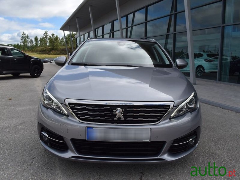 2021' Peugeot 308 Sw photo #2