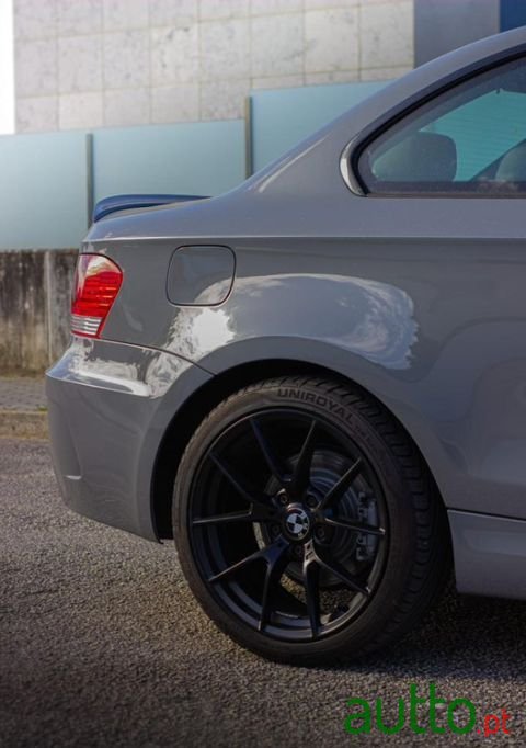 2009' BMW 120 photo #2