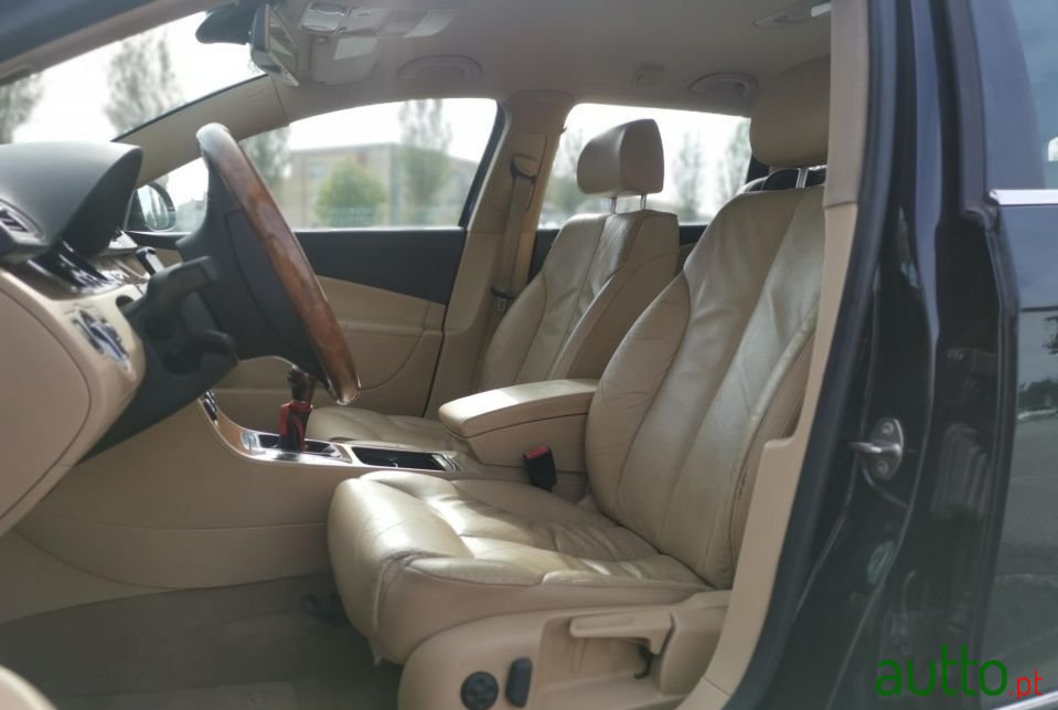 2006' Volkswagen Passat Variant photo #4