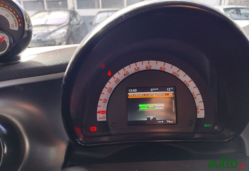 2017' Smart Fortwo Eq Passion photo #4