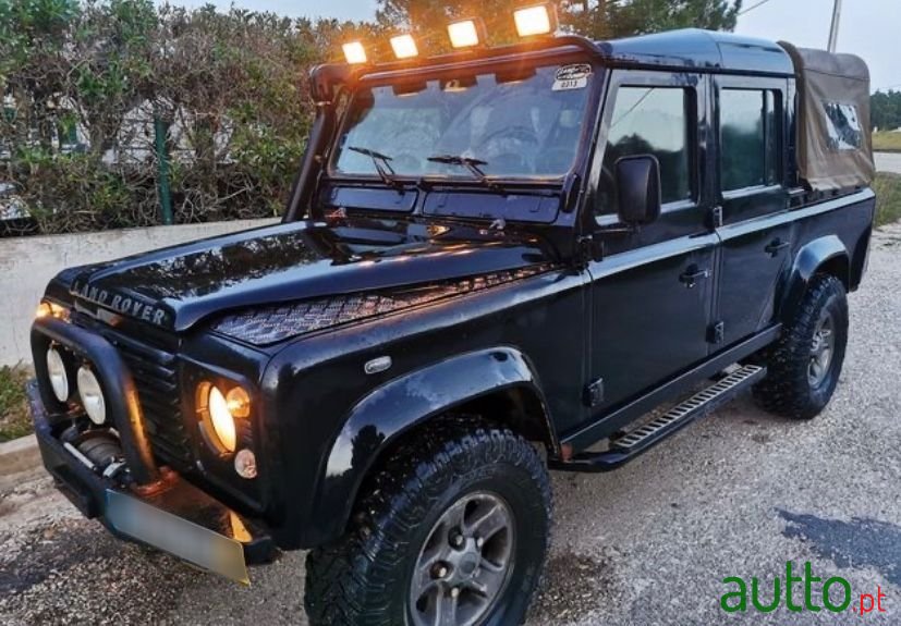 2005' Land Rover Defender photo #4