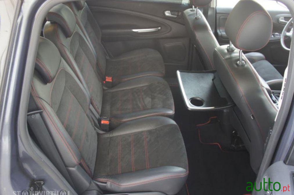 2013' Ford S-Max 2.0 TDCi Titanium S 7L 139g photo #1