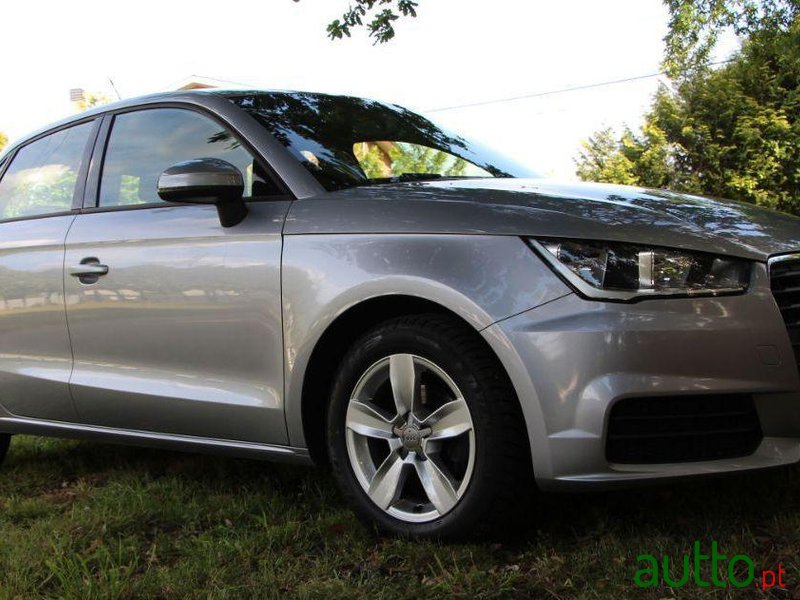 2015' Audi A1 Sportback photo #3
