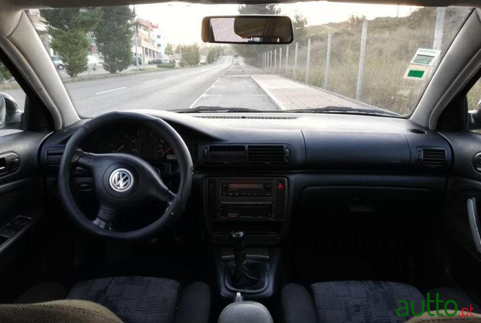 1999' Volkswagen Passat Variant photo #4