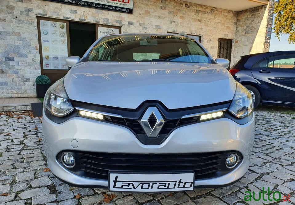 2016' Renault Clio Sport Tourer photo #3
