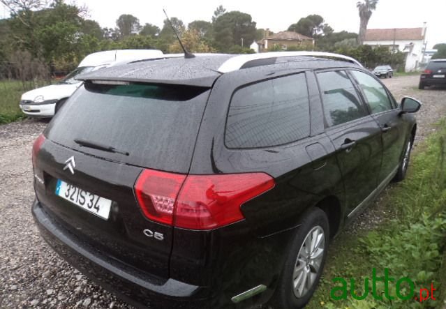 2010' Citroen C5 Tourer photo #5