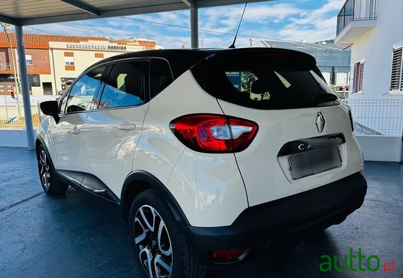 2015' Renault Captur 1.5 Dci Exclusive photo #4