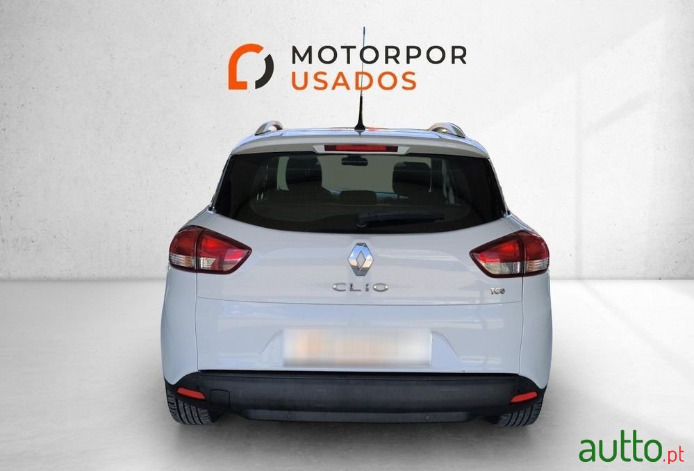 2015' Renault Clio Sport Tourer photo #5