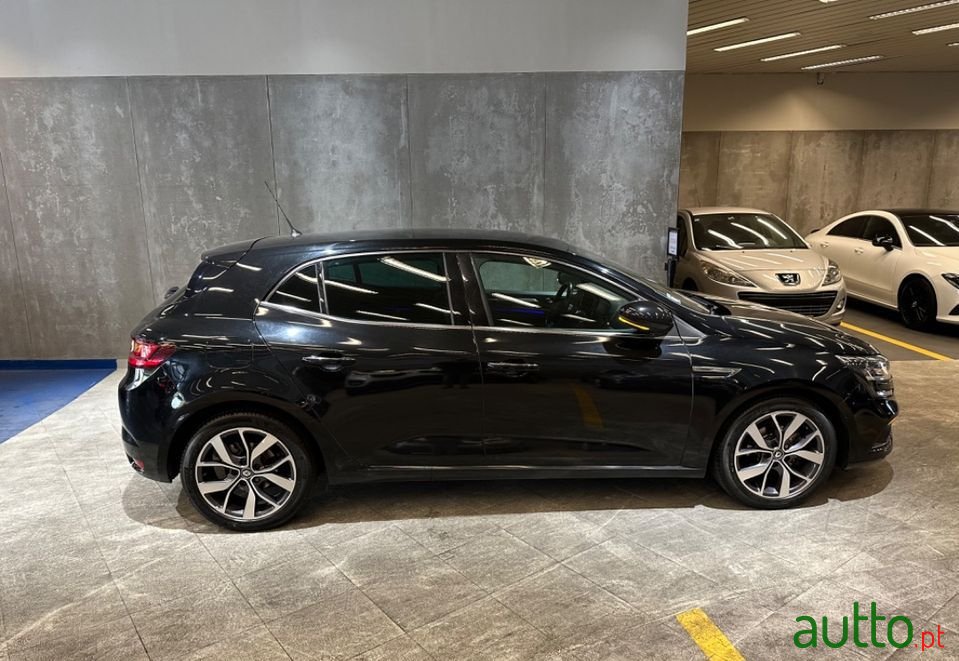 2017' Renault Megane photo #3