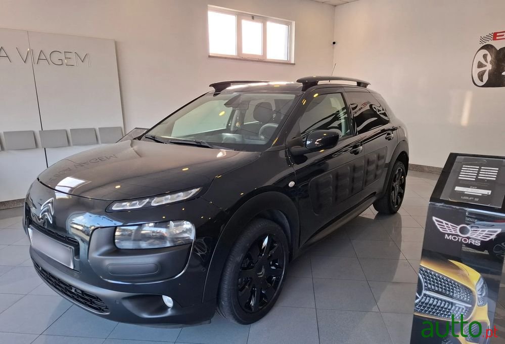 2015' Citroen C4 Cactus photo #3