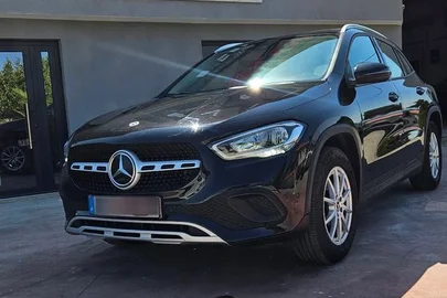 2022' Mercedes-Benz Classe Gla