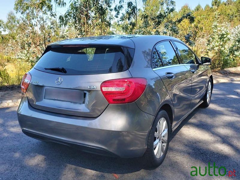 2014' Mercedes-Benz A 180 photo #6