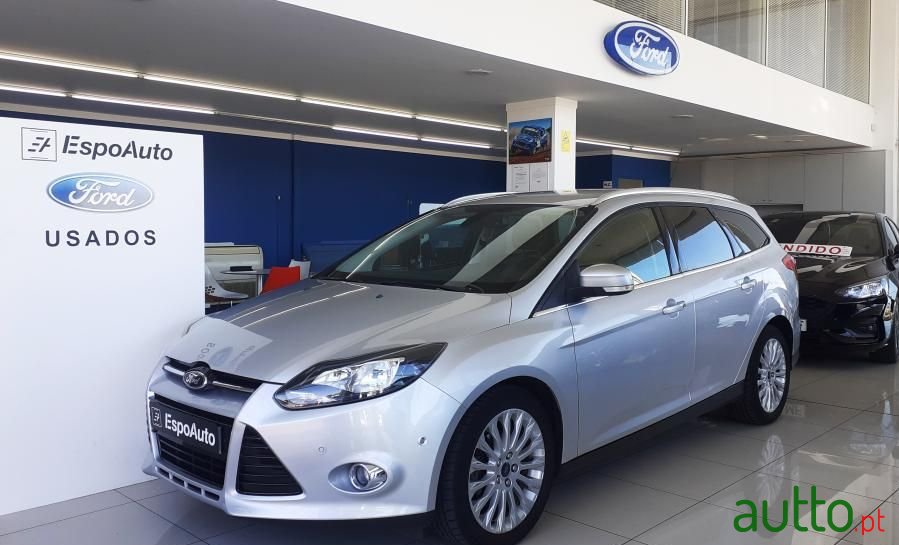 2013' Ford Focus Sw photo #1