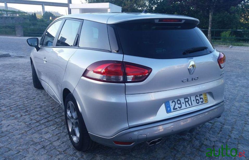2016' Renault Clio Sport Tourer photo #2