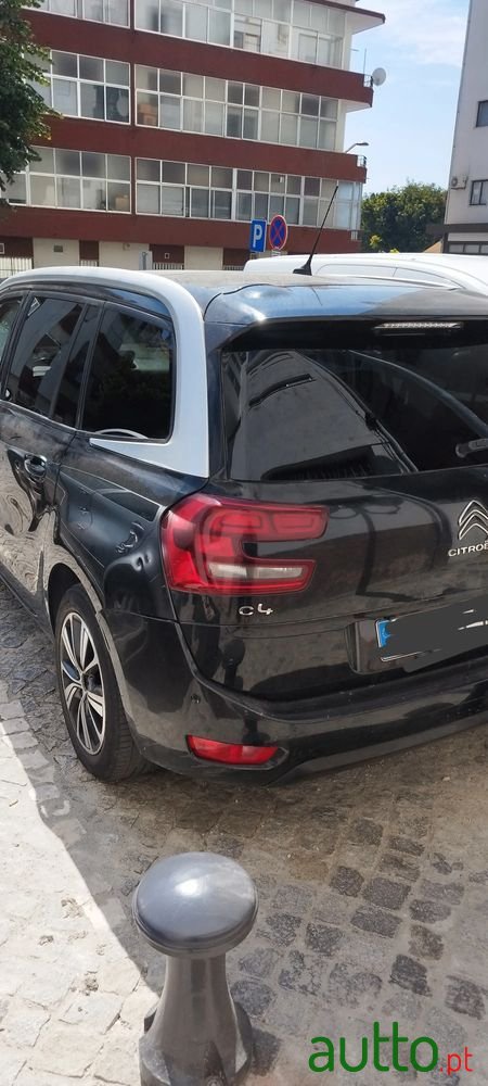 2016' Citroen C4 Grand Picasso photo #4