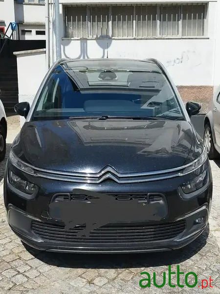 2016' Citroen C4 Grand Picasso photo #1